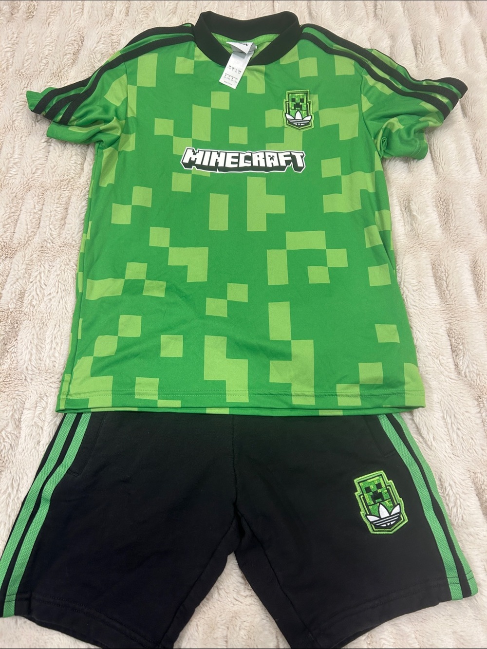Adidas x Minecraft Short & Jersey Set - Small (Kids)